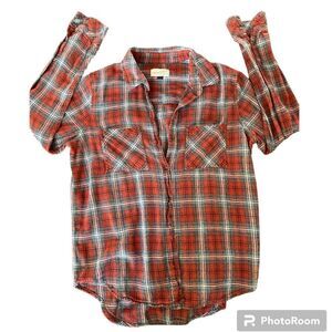 ⚡️ Plaid Buttoned Down Shirt ~ Size S ⚡️